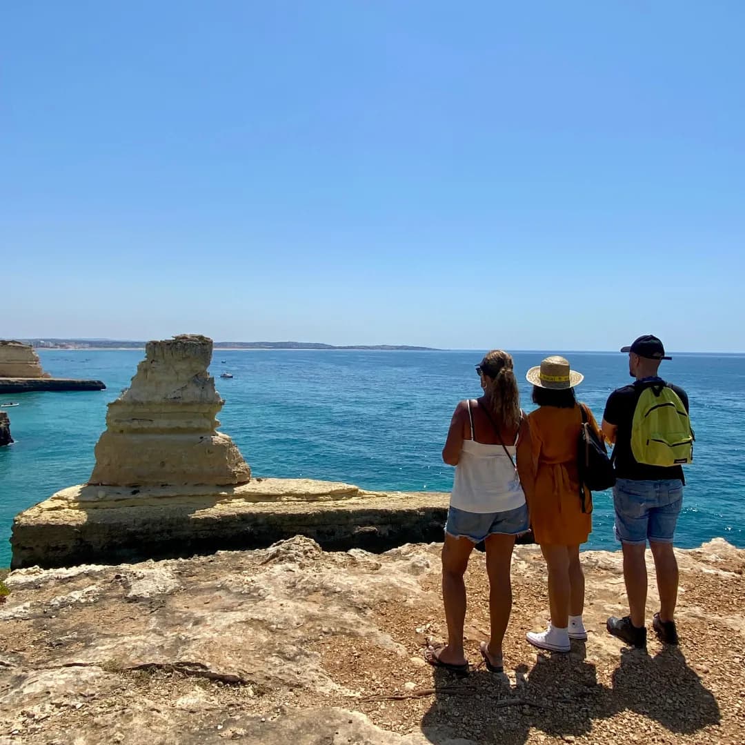 Discovering Lagoa: Benagil, Playas y Arte 3