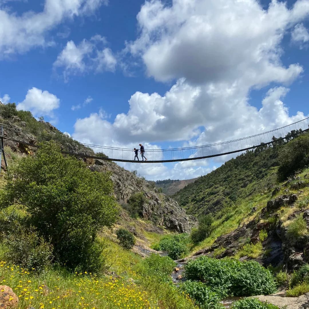 Expedición Privada a Monchique: Manantiales, Cumbres y Puente Colgante 1